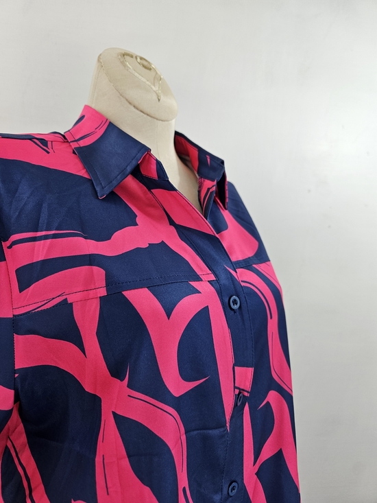 Rapbin Tops - Rapbin Women's Navy and Hot Pink Printed Button-Up Shirt Size Medium